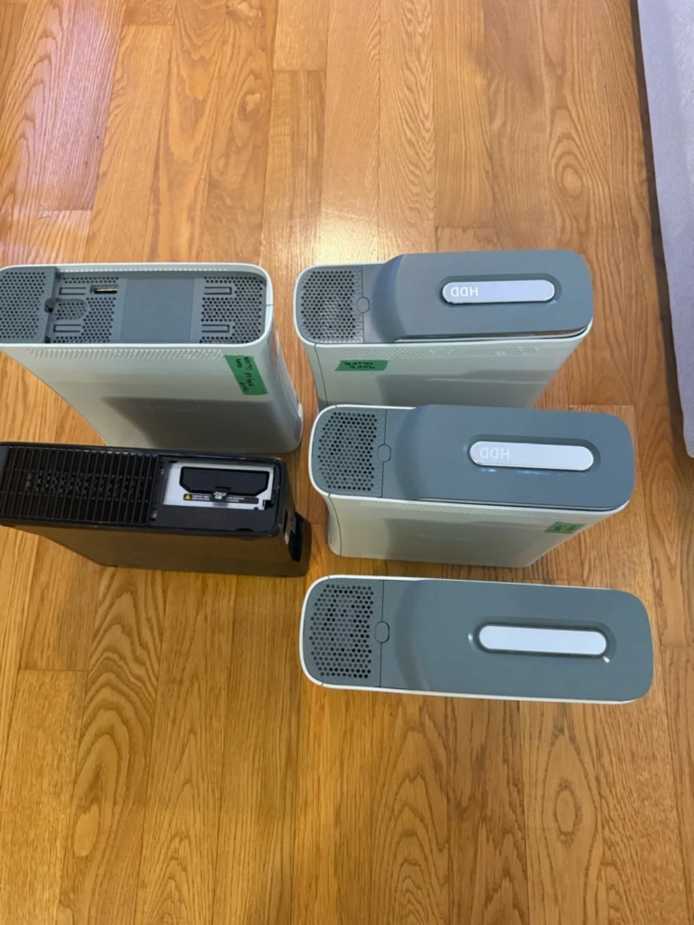 Lot Of 5 Xbox 360 Consoles - Picture 2 of 4